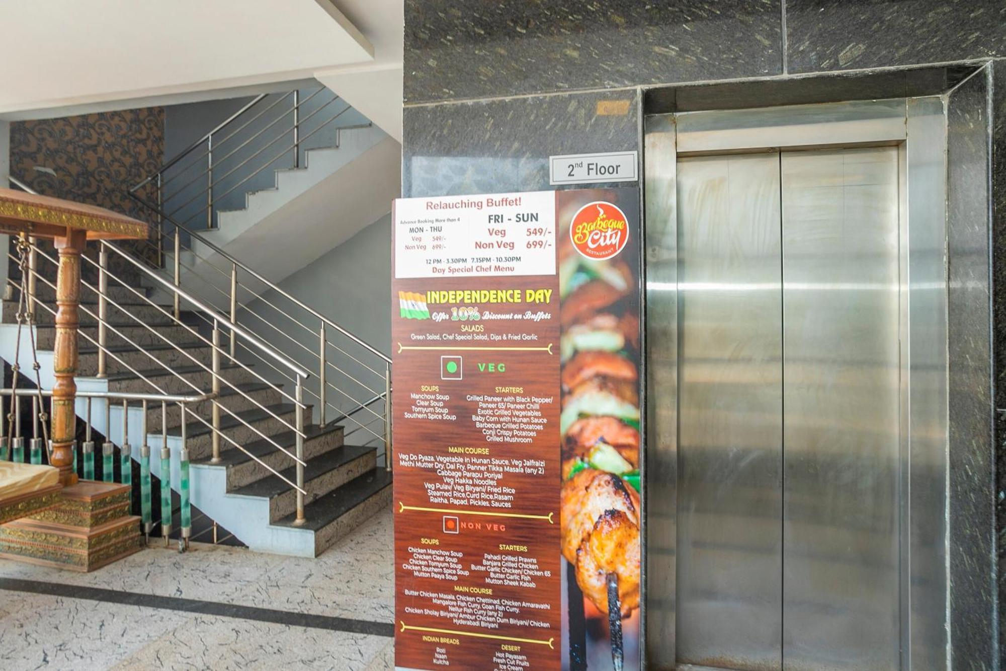 Super Collection O Indian Suites Near Sitara Restaurant Bangalore Exterior photo