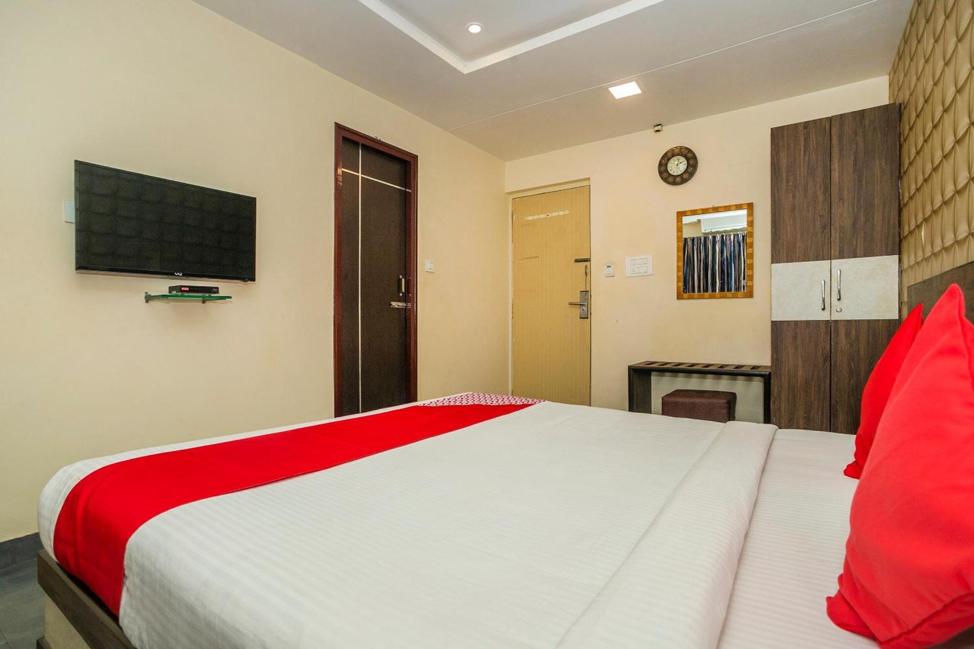 Super Collection O Indian Suites Near Sitara Restaurant Bangalore Exterior photo